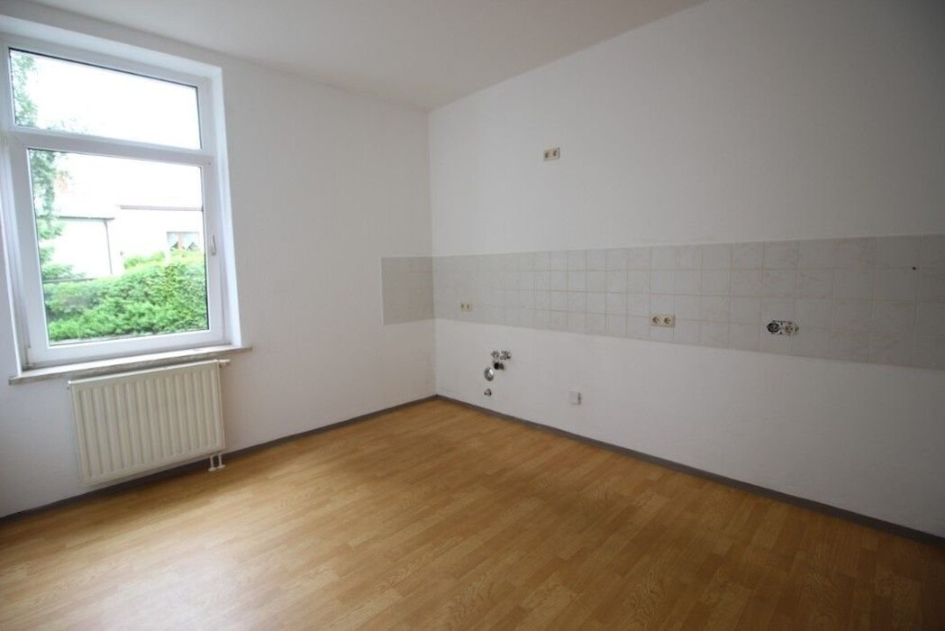 **Zentral- ruhige, helle 2 Zimmer Wohnung** - Photo 3