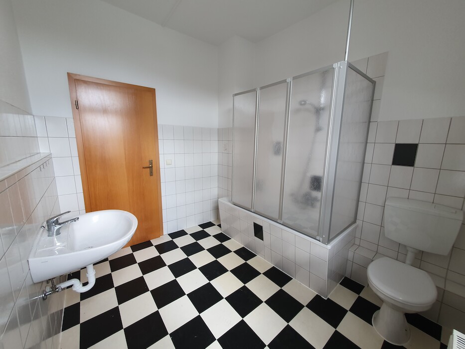 Schöne 2 - Zimmerwohnung - 1. Obergeschoss - in Falkenstein - Photo 2