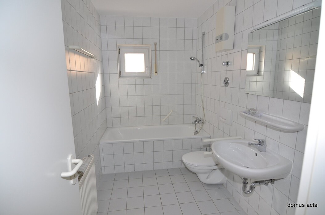 * FREI -freundliche großzügige 1 Zimmerwohnung mit Einbauküche & großer Terrasse - Photo 5