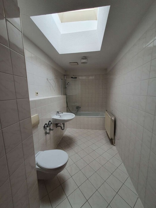 *Schöne, helle, gemütliche 2-Zimmer-DG mit Einbauküche* Stadtrand Plauen - Foto 3