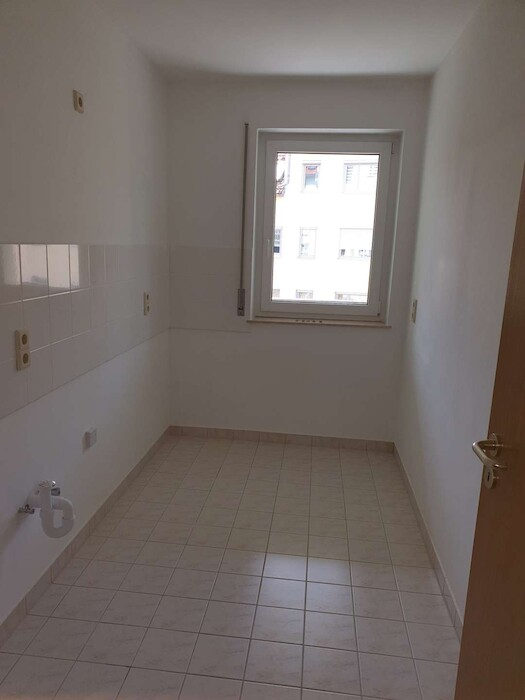 freundliche 4 Zi WHG mit EBK+Balkon+TG Platz in gepflegter Wohnanlage Zentrum/Rosentreppe - Foto 2