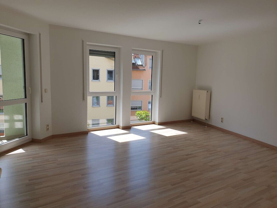 freundliche 4 Zi WHG mit EBK+Balkon+TG Platz in gepflegter Wohnanlage Zentrum/Rosentreppe - Foto 1